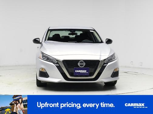 Silver 2022 Nissan Altima SV