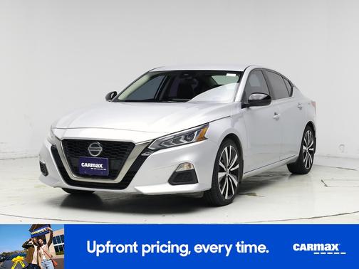 Silver 2022 Nissan Altima SV