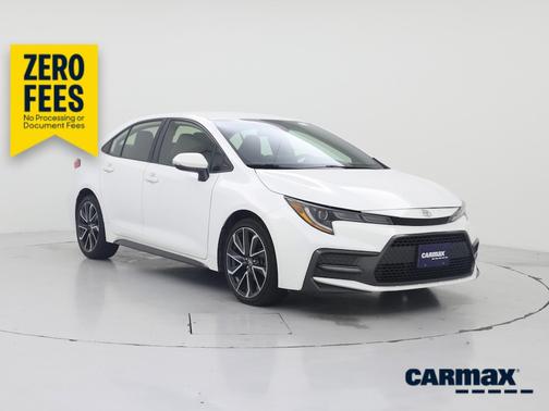 White 2022 Toyota Corolla SE