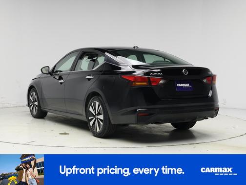 Black 2021 Nissan Altima SV