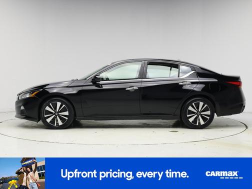Black 2021 Nissan Altima SV