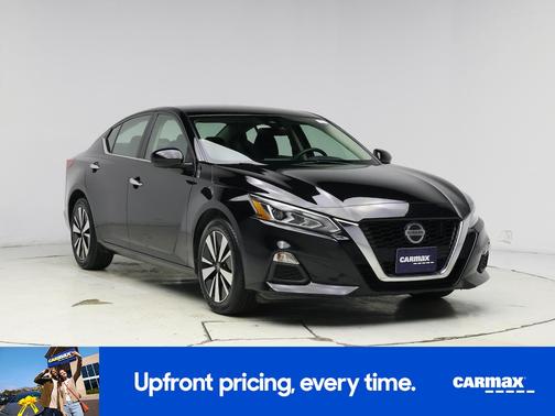 Black 2021 Nissan Altima SV