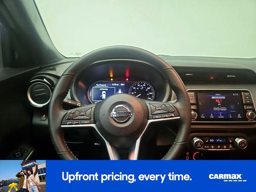 Blue 2019 Nissan Kicks SR