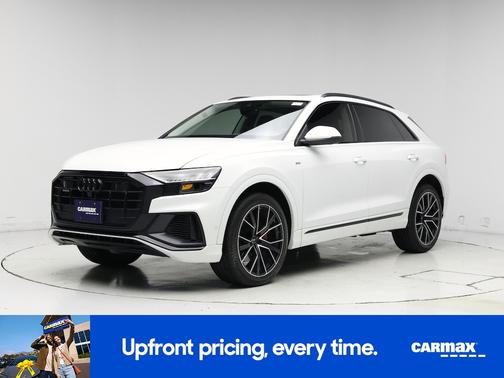 2023 Audi Q8 Premium Plus