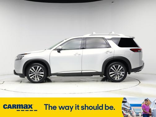 2022 Nissan Pathfinder Platinum