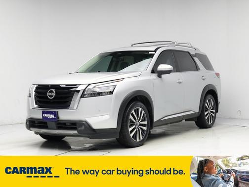 2022 Nissan Pathfinder Platinum