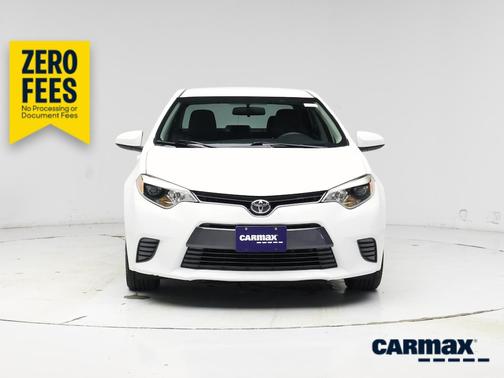 White 2016 Toyota Corolla LE