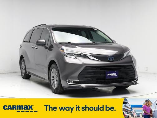 2021 Toyota Sienna XLE