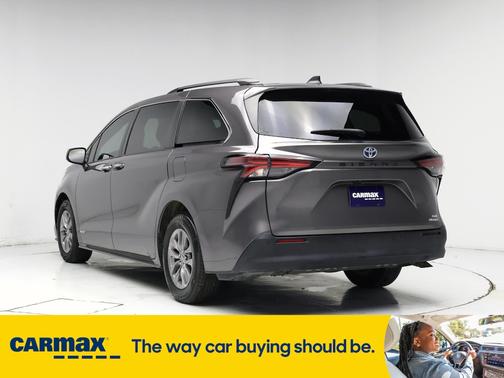 2021 Toyota Sienna XLE