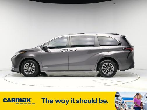 2021 Toyota Sienna XLE