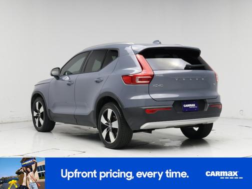 2020 Volvo XC40 T4 Momentum