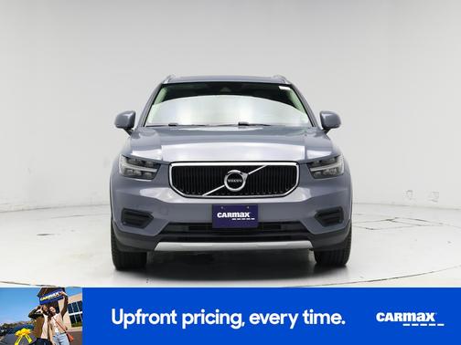 2020 Volvo XC40 T4 Momentum