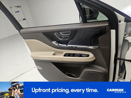 White 2021 Lincoln Corsair Standard