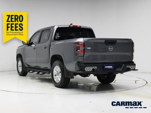 Gray 2022 Nissan Frontier SV