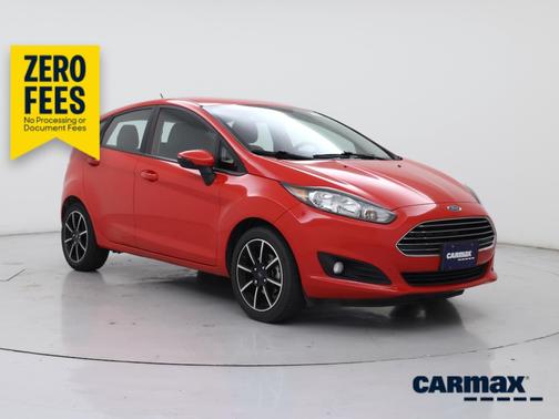 Red 2015 Ford Fiesta SE
