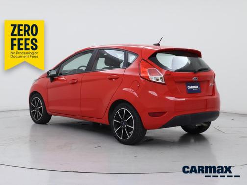 Red 2015 Ford Fiesta SE