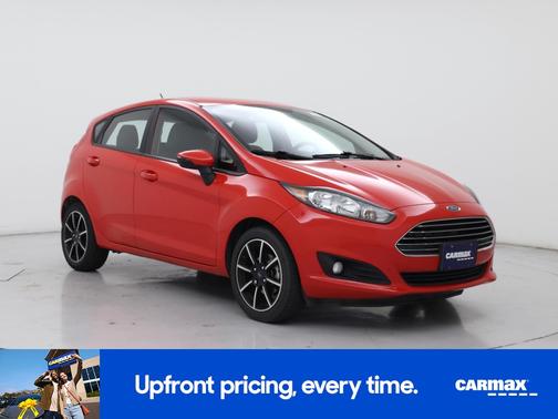 Red 2015 Ford Fiesta SE