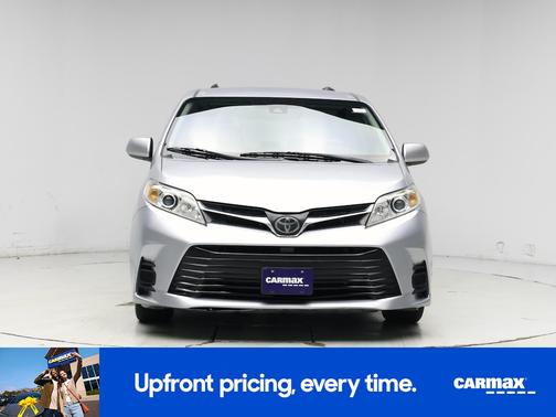 2019 Toyota Sienna LE