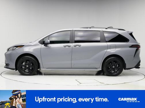 2025 Toyota Sienna Woodland Edition