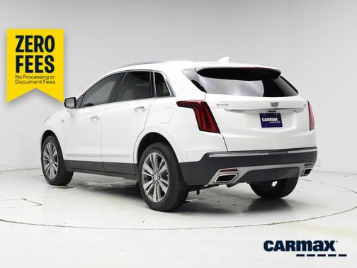 White 2024 Cadillac XT5 Premium Luxury