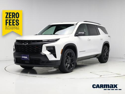 White 2024 Chevrolet Traverse RS