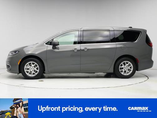 Gray 2023 Chrysler Pacifica Touring L