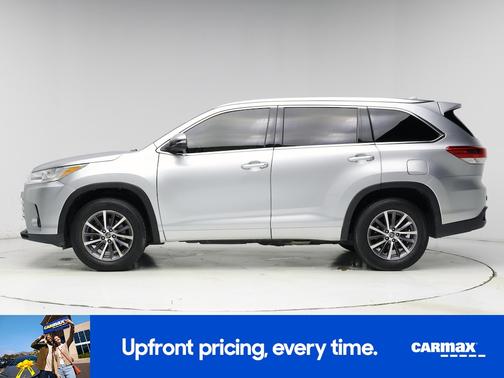 Silver 2017 Toyota Highlander XLE