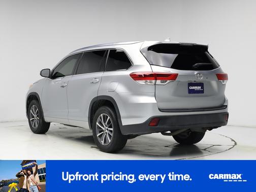 Silver 2017 Toyota Highlander XLE