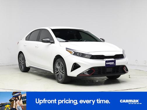 White 2022 Kia Forte FE