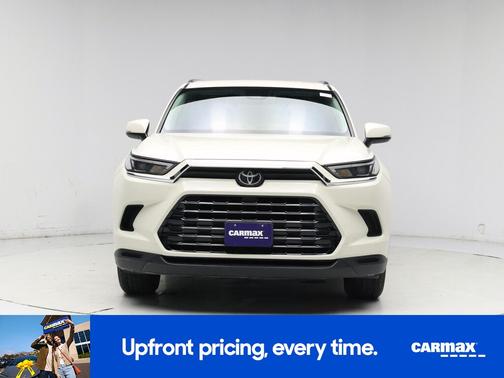 White 2024 Toyota Grand Highlander XLE