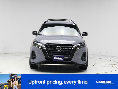 2021 Nissan Kicks SR