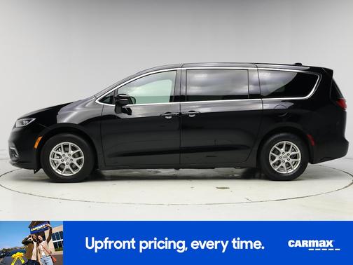Black 2025 Chrysler Pacifica Select