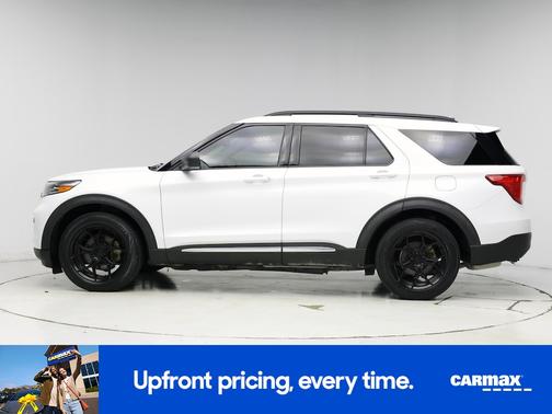 White 2021 Ford Explorer XLT