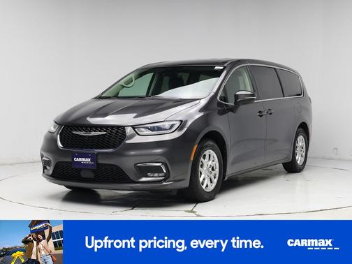 Gray 2023 Chrysler Pacifica Touring L