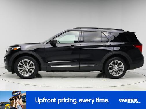 Black 2022 Ford Explorer XLT