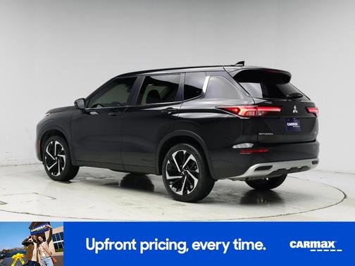 Black 2024 Mitsubishi Outlander SE