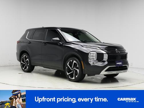 Black 2024 Mitsubishi Outlander SE