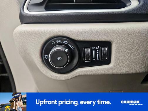 2024 Chrysler Pacifica Touring