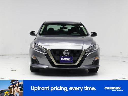 2022 Nissan Altima SR