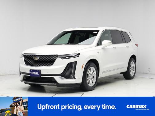 White 2021 Cadillac XT6 Luxury