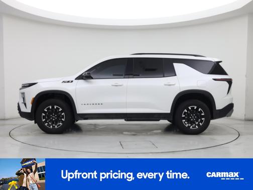 White 2025 Chevrolet Traverse Z71