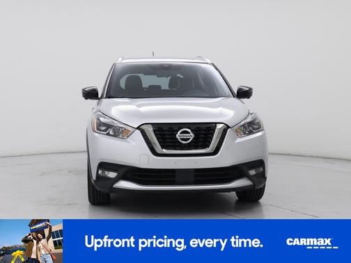 Silver 2020 Nissan Kicks SR