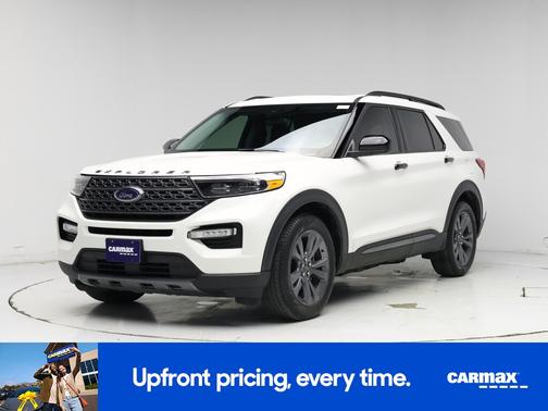 Pearl 2023 Ford Explorer XLT