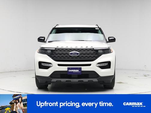 Pearl 2023 Ford Explorer XLT