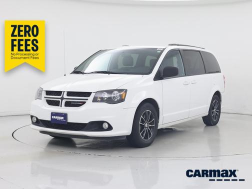 White 2018 Dodge Grand Caravan GT