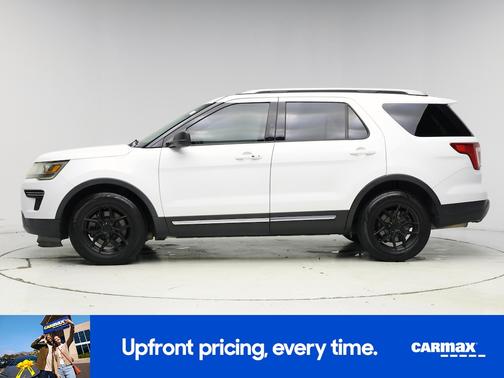 White 2018 Ford Explorer XLT