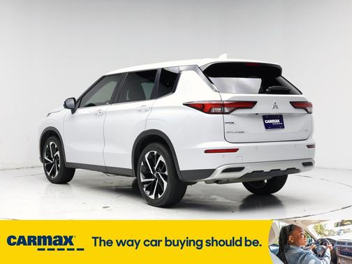 2023 Mitsubishi Outlander SE