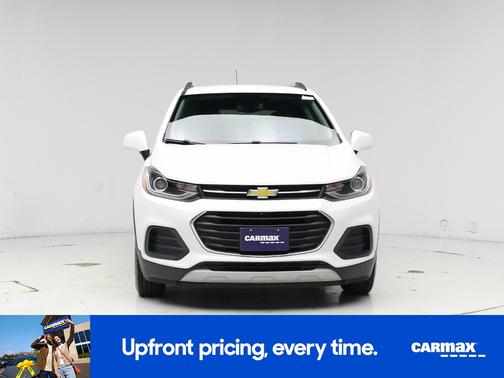 White 2022 Chevrolet Trax LT