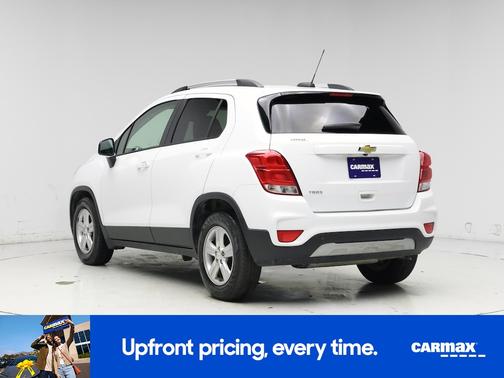 White 2022 Chevrolet Trax LT