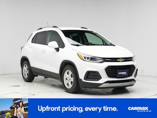 White 2022 Chevrolet Trax LT